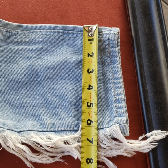 Pretty Little Things Fringe Jeans size 4. - Picture 7 of 7